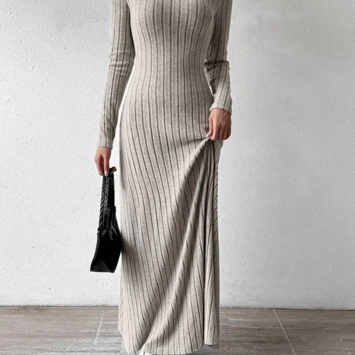 Vestidos longos de malha para mulheres, pulôveres de manga longa em cores sólidas, tecido macio simples, casual e estiloso, atacado e personalização em grande quantidade