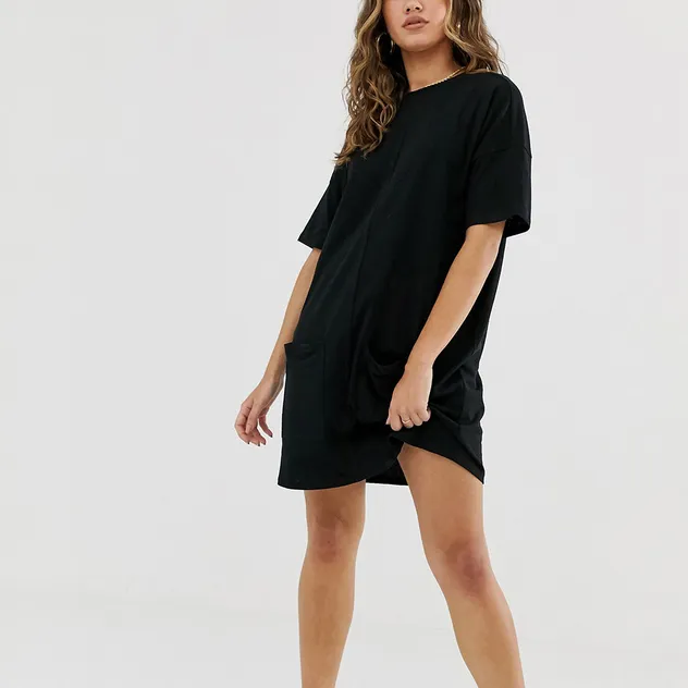 Detalhe do Vestido Feminino com Bolso
