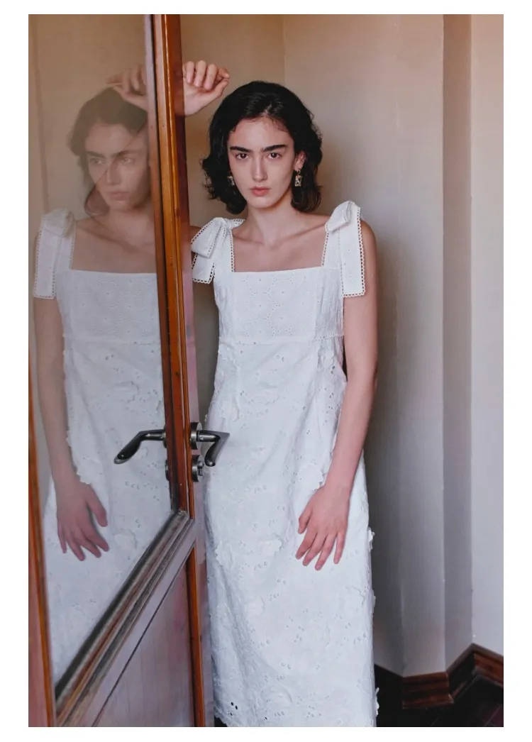 Vestido de Verão Feminino de Lazer Atacado Marca Algodão Bordado Tecido Laço no Ombro Vestido Longo para Uso Casual Diário