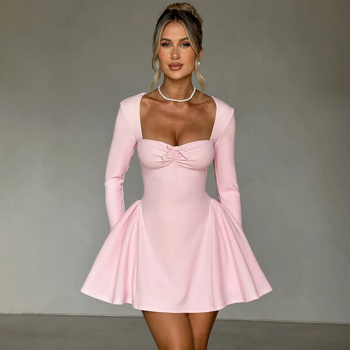 Vestido curto casual sexy de manga longa bodycon para mulheres no inverno