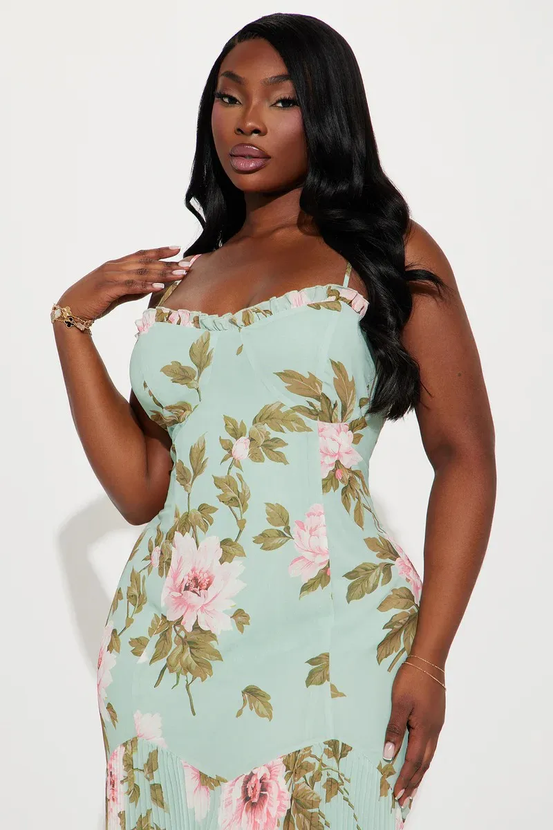 Vestido midi de alças finas com estampa floral em verde menta