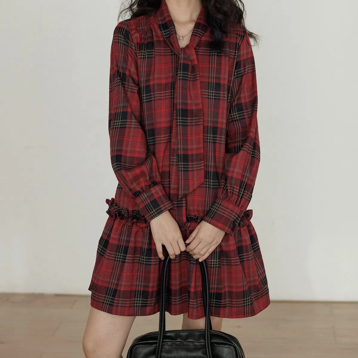 Vestido de Natal Estilo Xadrez Retrô Novo V-Neck Casual e Estiloso para Férias para Mulheres no Outono