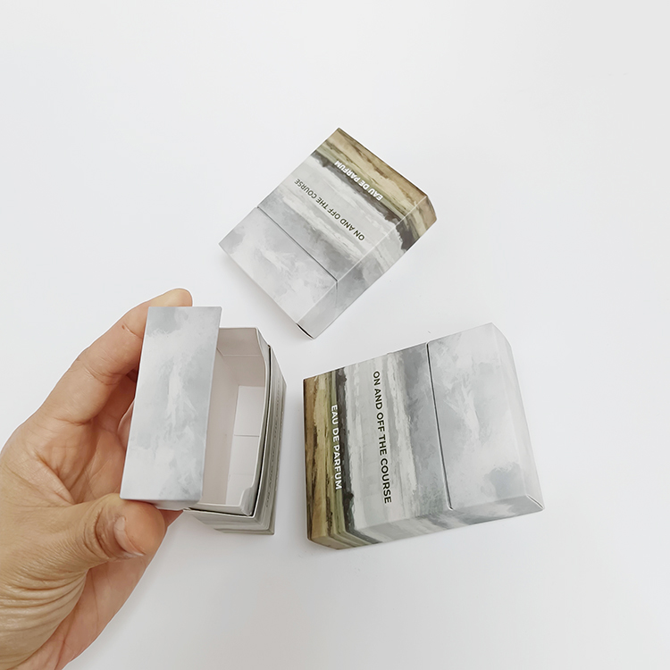 Custopmized Disposable Empty Custom Paper Cardboard Gift Packaging Cigarette Box