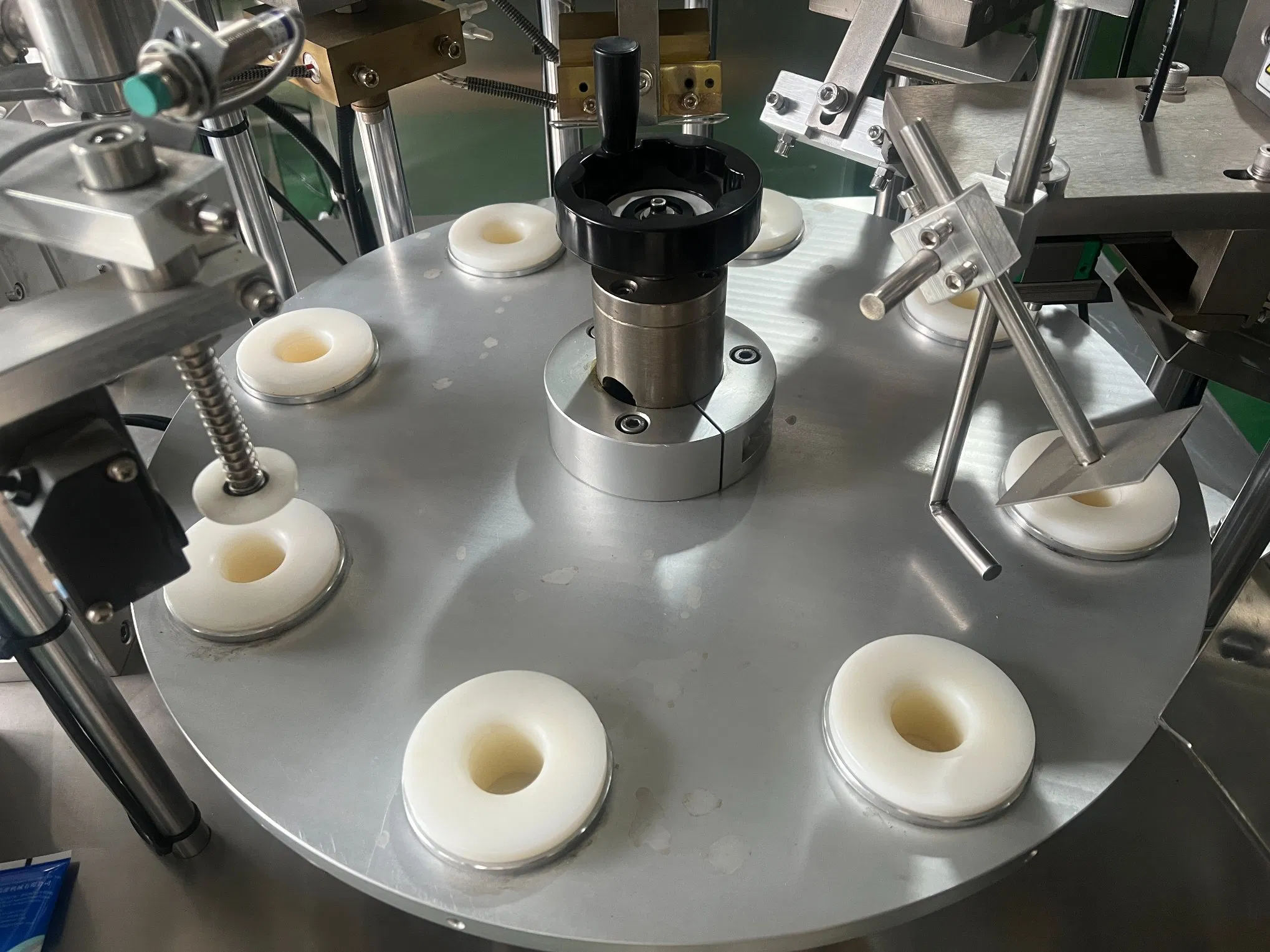 Semi Automatic Medical Tube Cream Lotion Toothpaste Plastic Tube Cosmetic Cream Filling and Sealing Machine for Tube Sealer