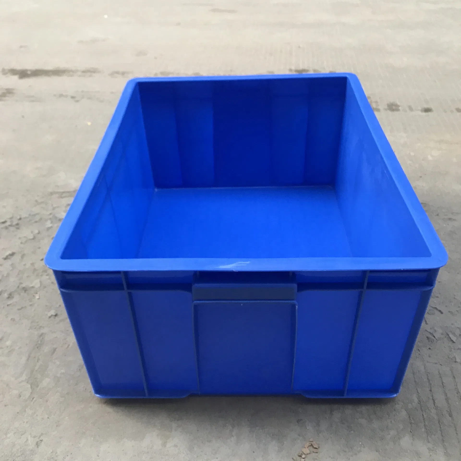 Sturdy Industrial Plastic Containers for Long-Term Use and Reliability