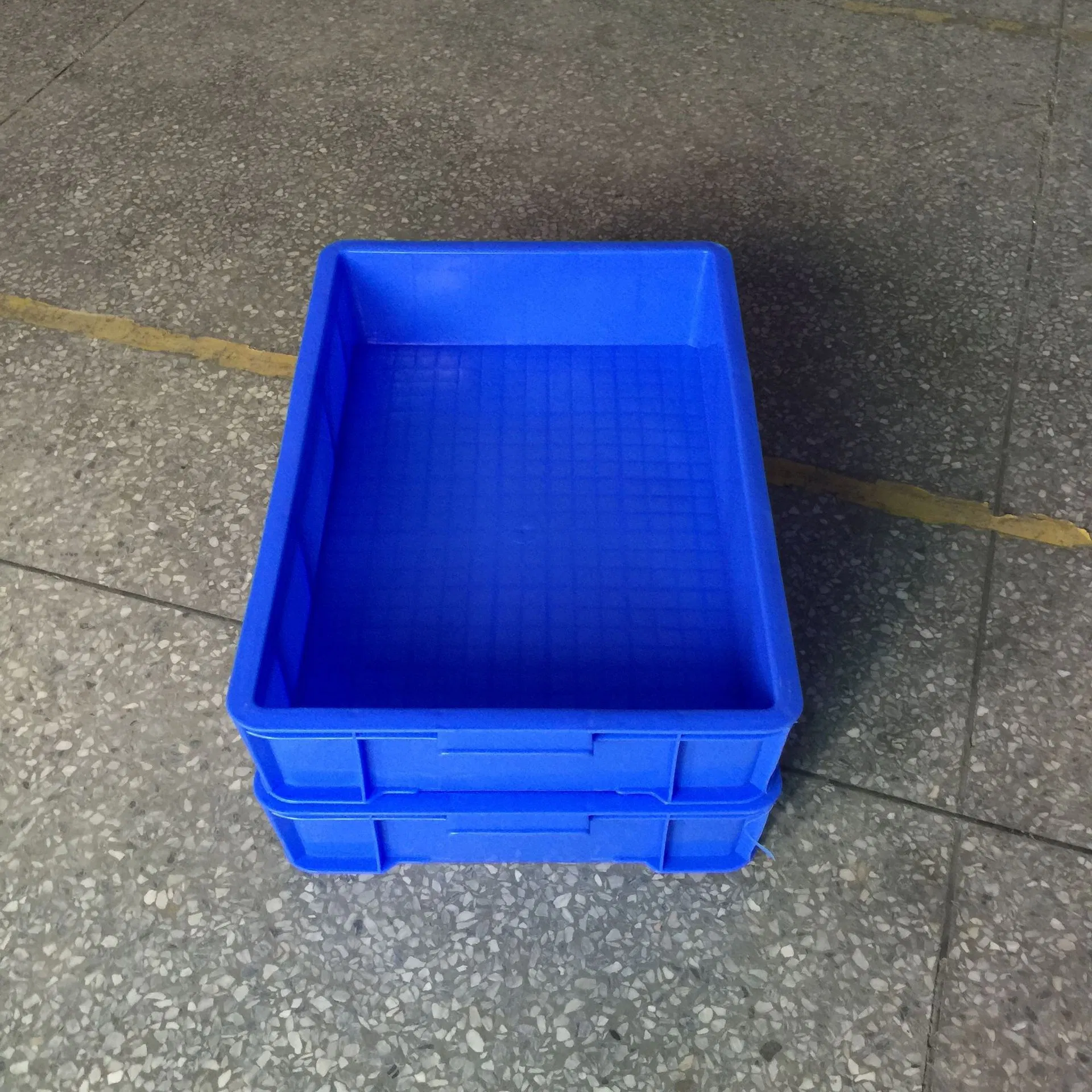 Functional Plastic Bin Containers for Enhanced Workspace Organization