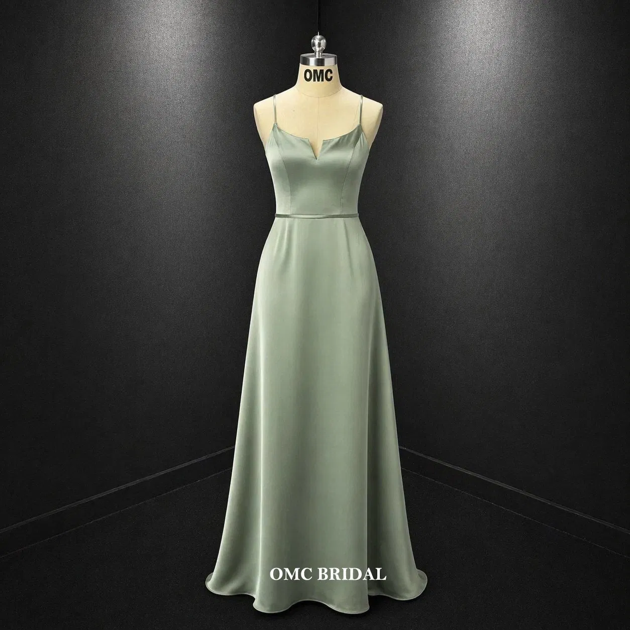 فستان وصيفات بأكمام ساتان ناعم بتصميم A-Line مع ظهر شفاف
