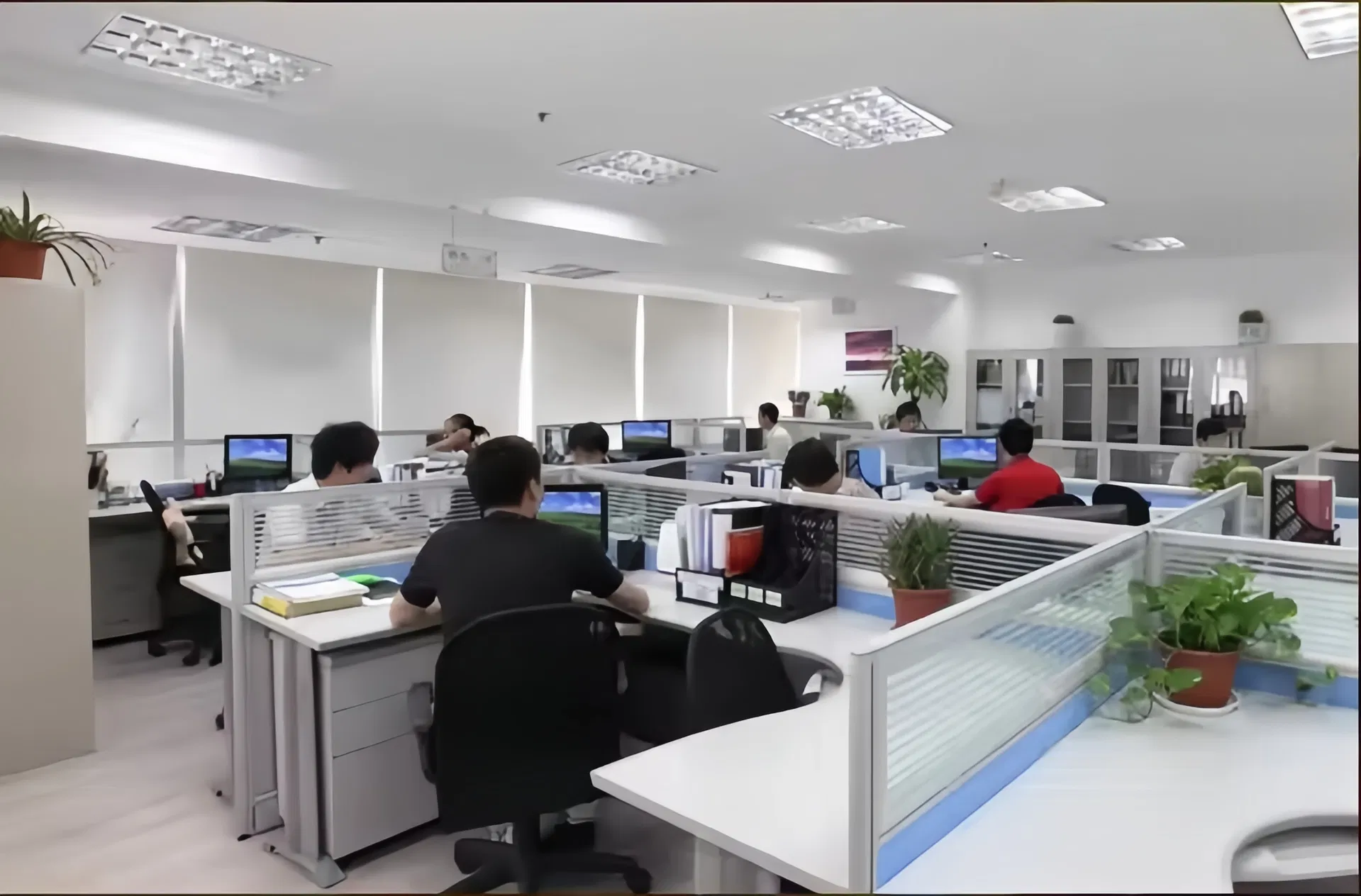 خط الإنتاج والعمليات في المصنع