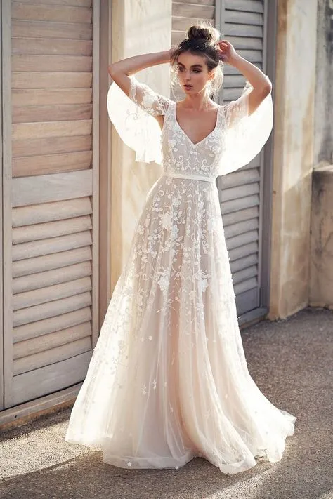 فستان زفاف شاطئي بسيط بتصميم A-Line من الدانتيل بأسلوب بوهيمي W201331