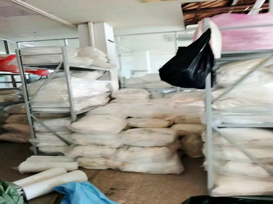طريقة تعبئة وشحن فساتين الزفاف الفاخرة