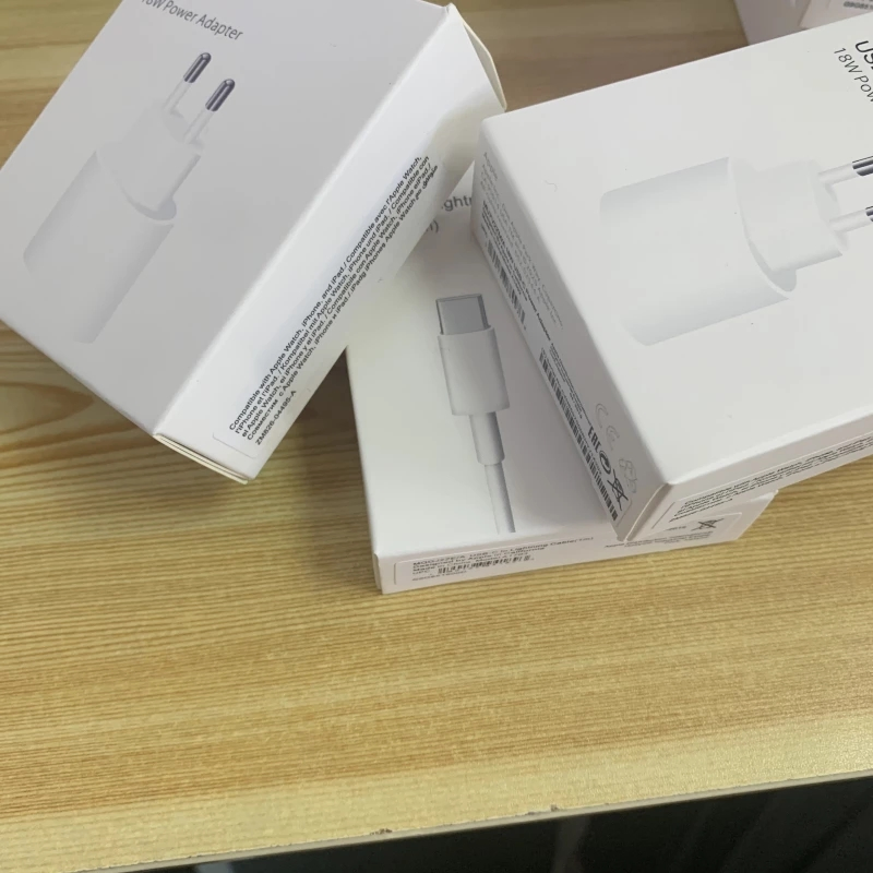Us EU UK Pd 20W USB-C Fast Charging Power Supplier 20W Power Adapter for iPhone Charger Pd Fast Wall Charger Adapter for Apple 18W 5W 25W Wholesale