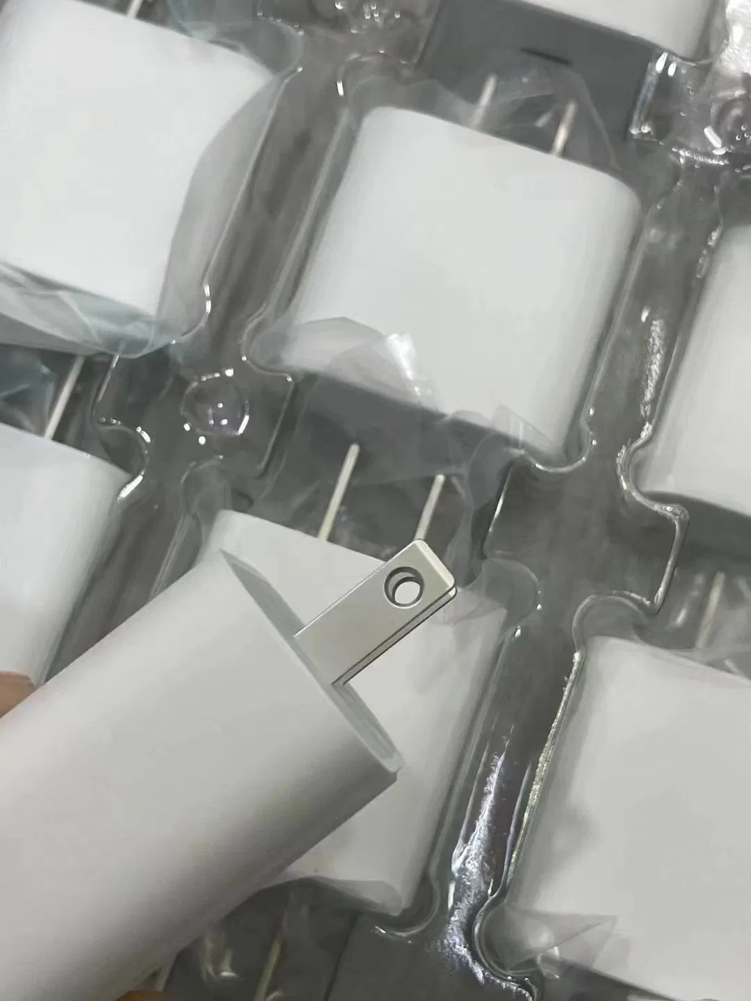 Original Quality Us 20W Charger Adapter for iPhone Fast Charging Type-C Pd 20W Charger for iPhone Charger Cable Factory Price with Original Box Quick Charger