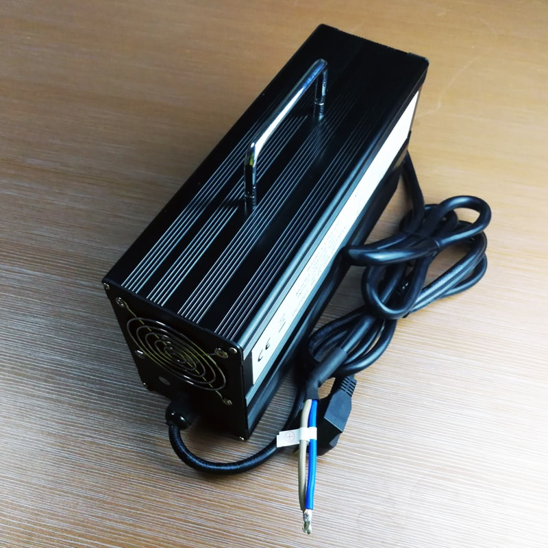 Full Automatic Intelligent 48V 36A/37A/38A/39A/40A Smart /Universal Lead Acid Battery Charger DC 58.8V Customized for /EV/Electric Toolswireless Monitoring