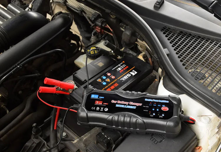 Smart Battery Charger 12V/24V