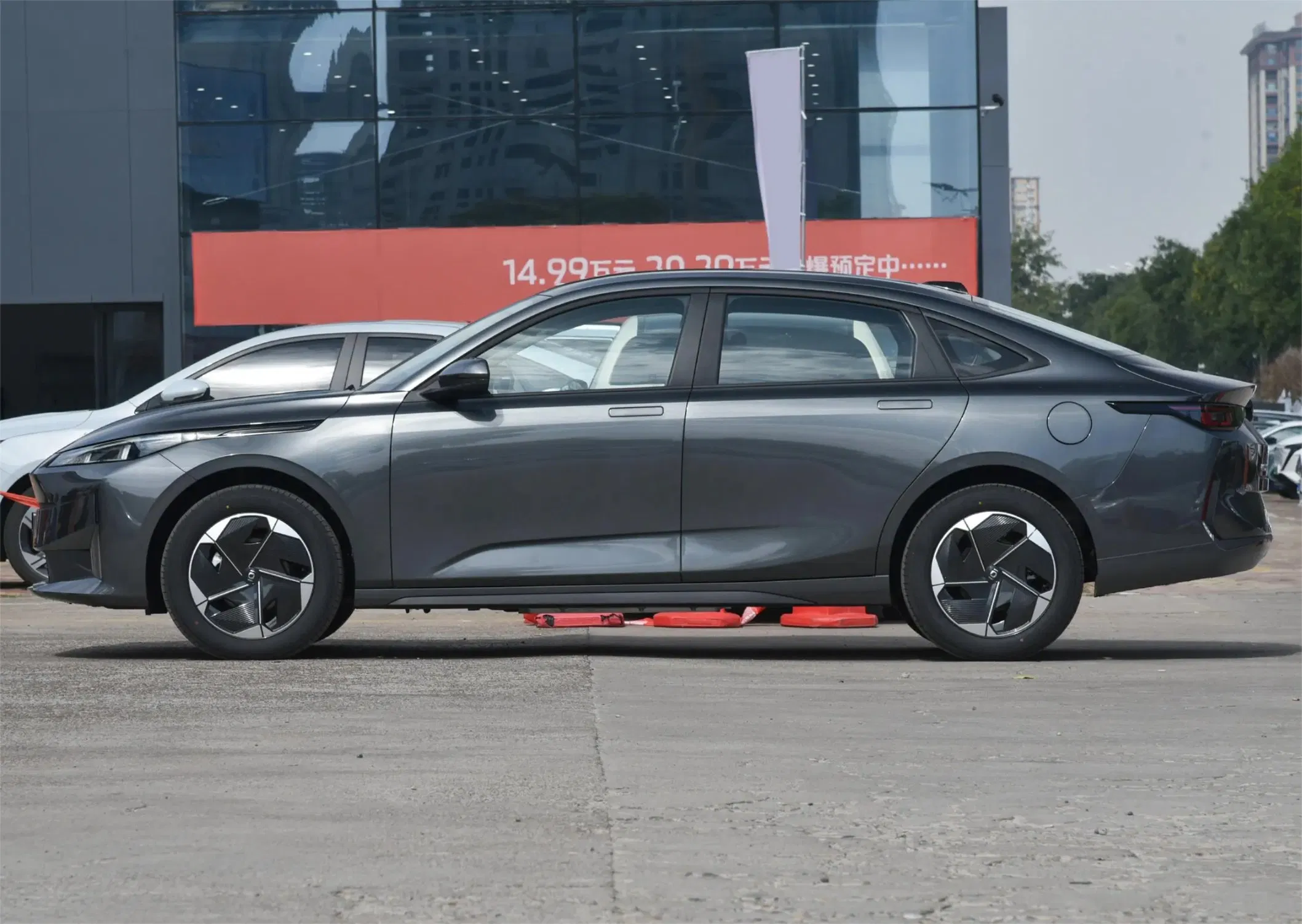 Changan Qiyuan A05 New Energy Cheap Luxury Electric Car