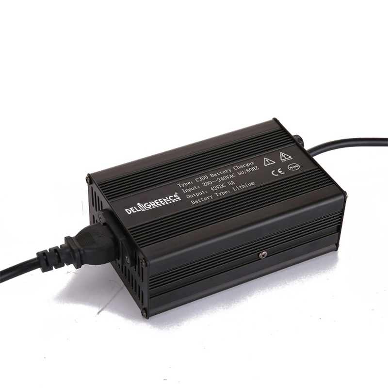 Factory Cheap Price 12V/24V 10A/20A Universal Lead Acid/Sola 48V Automotive Lithium Ion Battery Charger