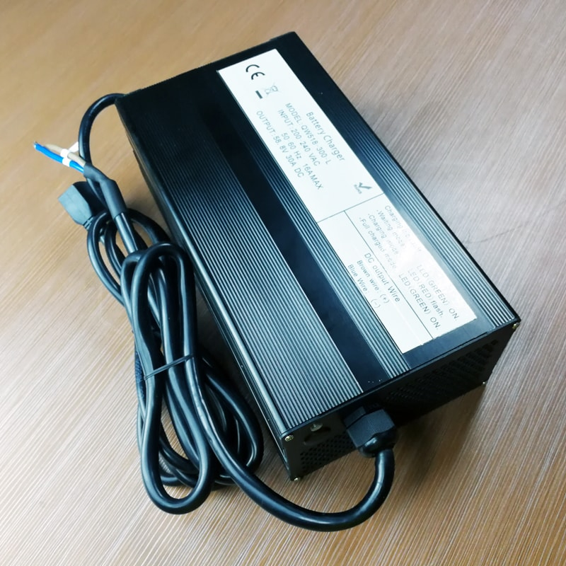 Full Automatic Intelligent 48V 36A/37A/38A/39A/40A Smart /Universal Lead Acid Battery Charger DC 58.8V Customized for /EV/Electric Toolswireless Monitoring