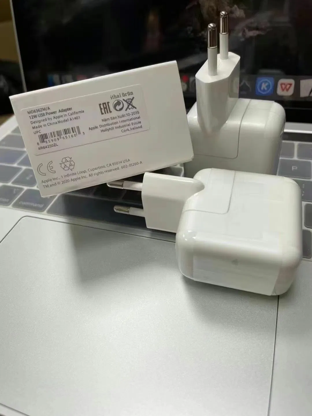 Wholesale High Quality Fast Charger Adaptor for iPad for iPhone 12W Original Quality Charger Cell Phone Foldable Travel 12W Wall Pd USB Charger Power Adapter