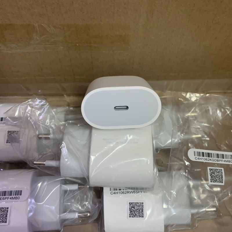 Us EU UK Pd 20W USB-C Fast Charging Power Supplier 20W Power Adapter for iPhone Charger Pd Fast Wall Charger Adapter for Apple 18W 5W 25W Wholesale