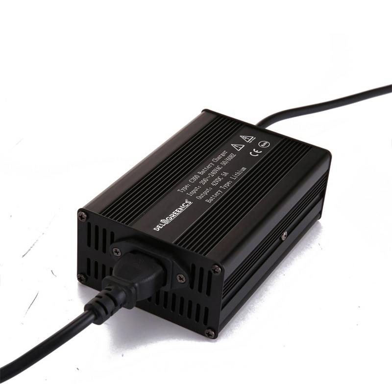 Factory Cheap Price 12V/24V 10A/20A Universal Lead Acid/Sola 48V Automotive Lithium Ion Battery Charger