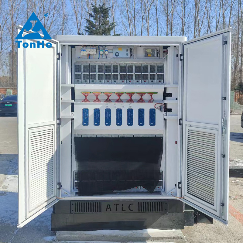 DC 120kw 160kw Electric Vehicle Charging Solution CCS2 Charging Station for Electric Car Post EV Charger Floor Standing