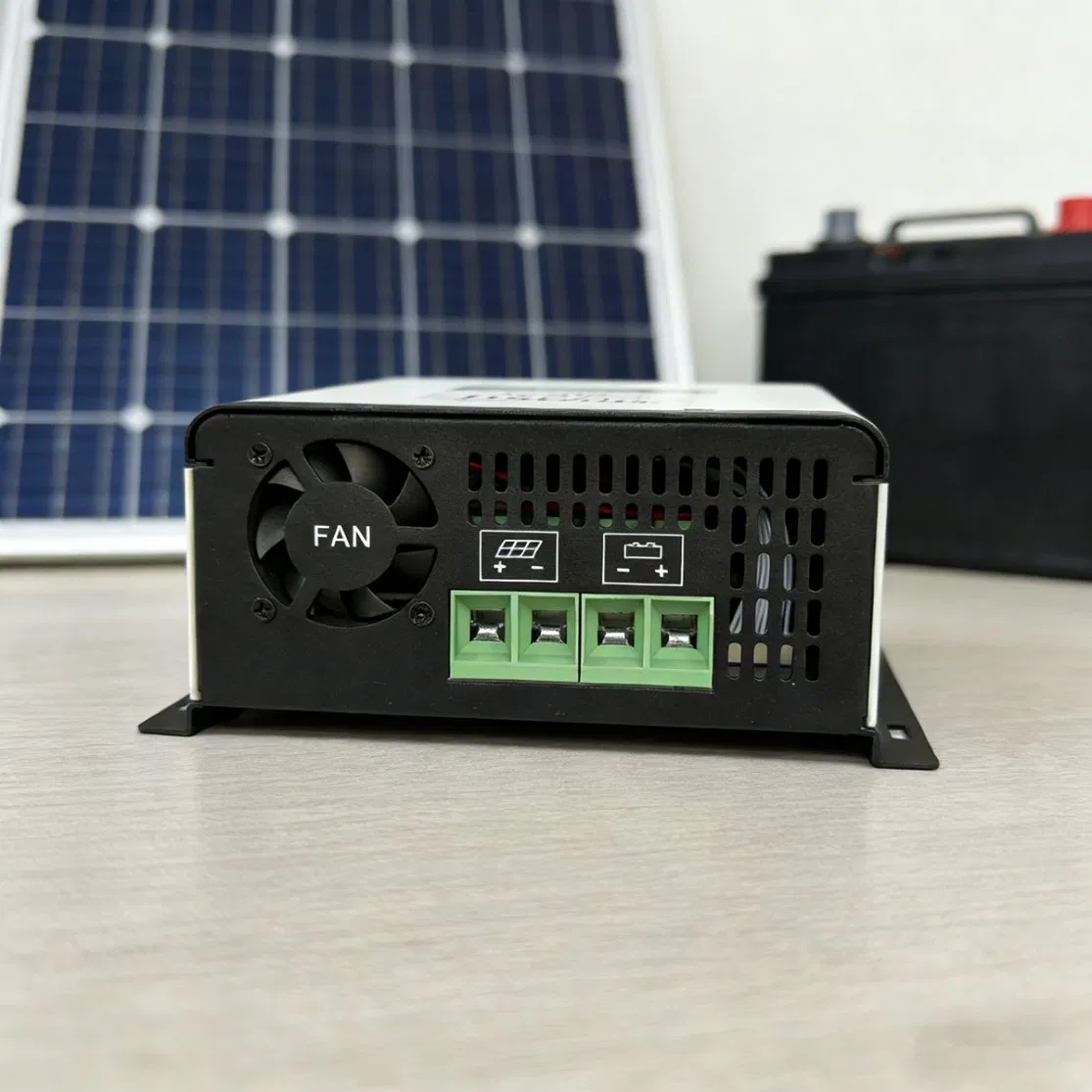 Smart MPPT Solar Regulator Charge Controller with Equalization and Buck Charging