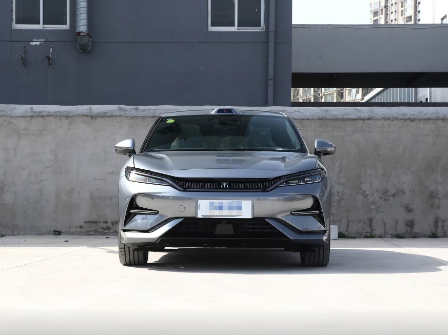 Byd Song L EV 550 602 Four-Wheel Drive/Two-Wheel Drive Fashion and Personality High-Performance Power Intelligent Driving System Super Long Endurance