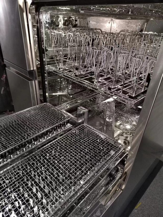 202L Self-Contained Laboratory Glassware Washing for Cleaning a Variety of Laboratory Glassware with in-Situ Drying