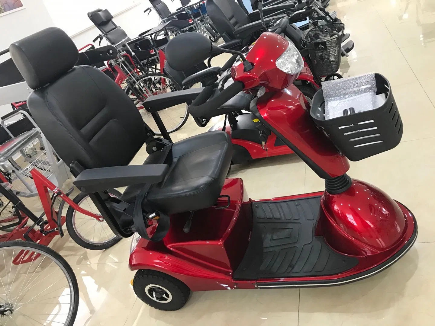 Handicapped 4 Wheels Mobility Scooter for Elder People