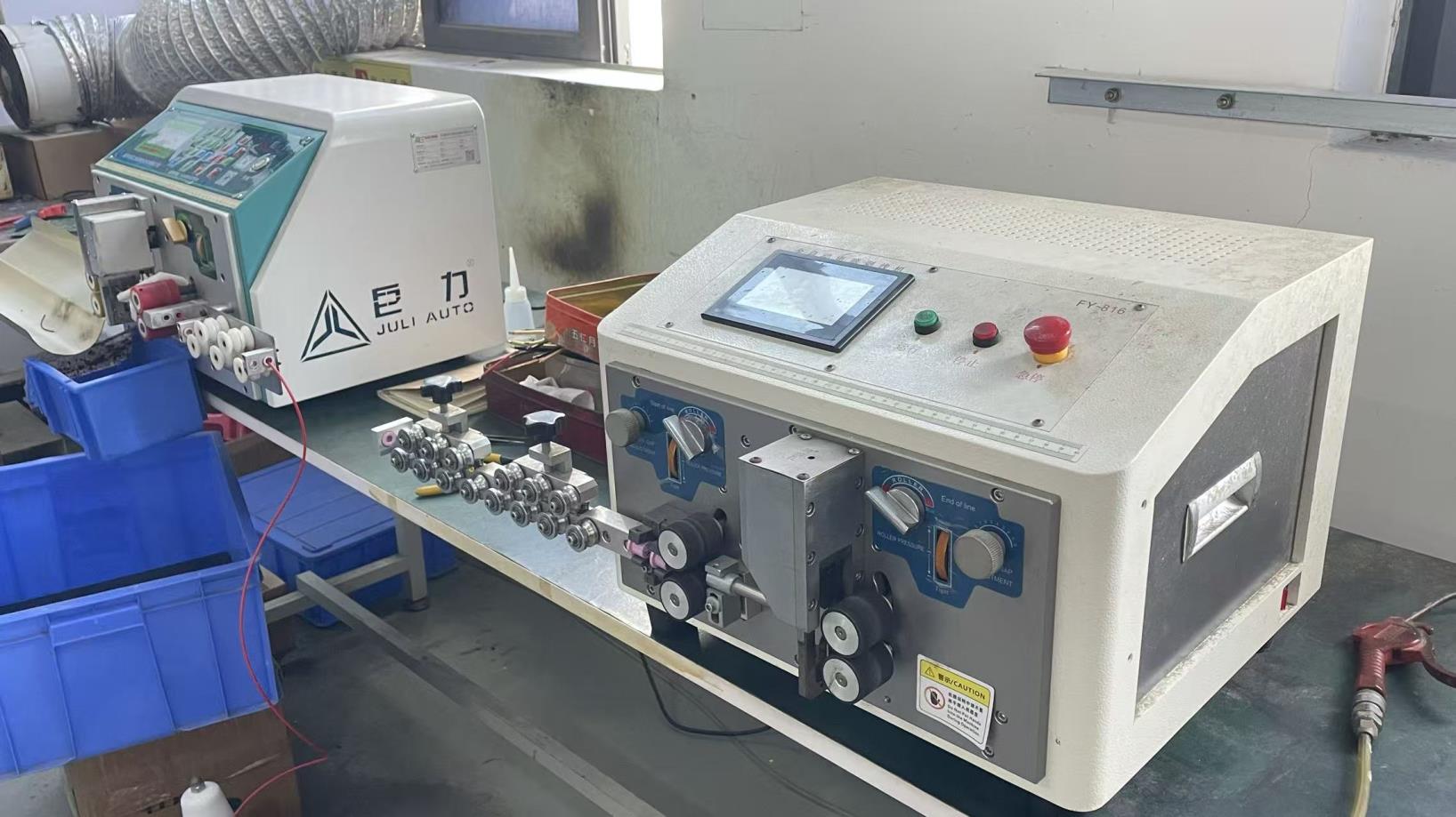Wire cutting machine for precise cable preparation