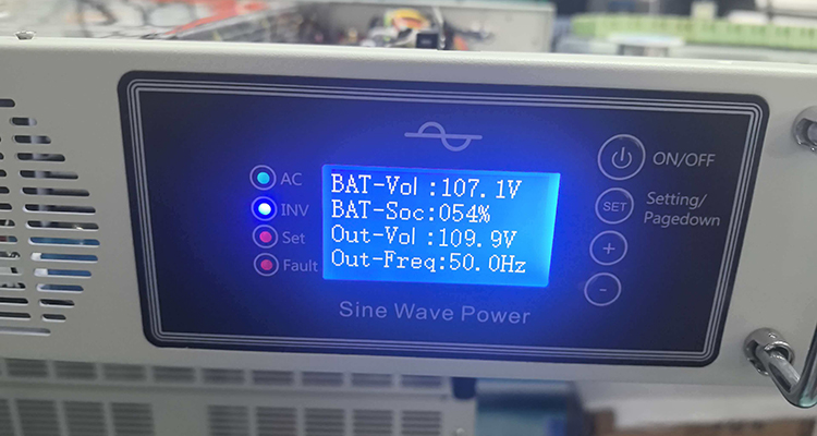 110V DC to 110V AC 4KVA Single-Phase 4000W Rack Mount Inverter Battery Charger with LCD Display Industrial Motor 50/60 Hz Output