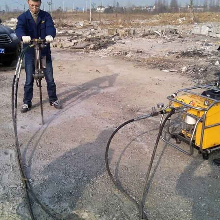 Portable Handheld Hydraulic Jack Hammer Rock Drills with Engine Core Component 32-50mm Drilling Diameter 9m Depth Easy Operation