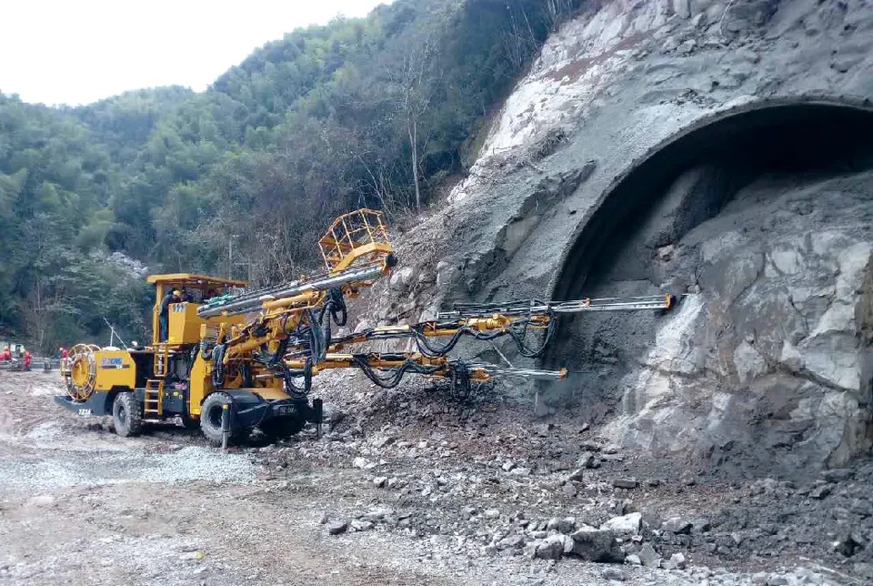 Hydraulic Full-Hydraulic Rock Rig Drill Portable IP67 Borehole China's Machinery Roadheader Engine