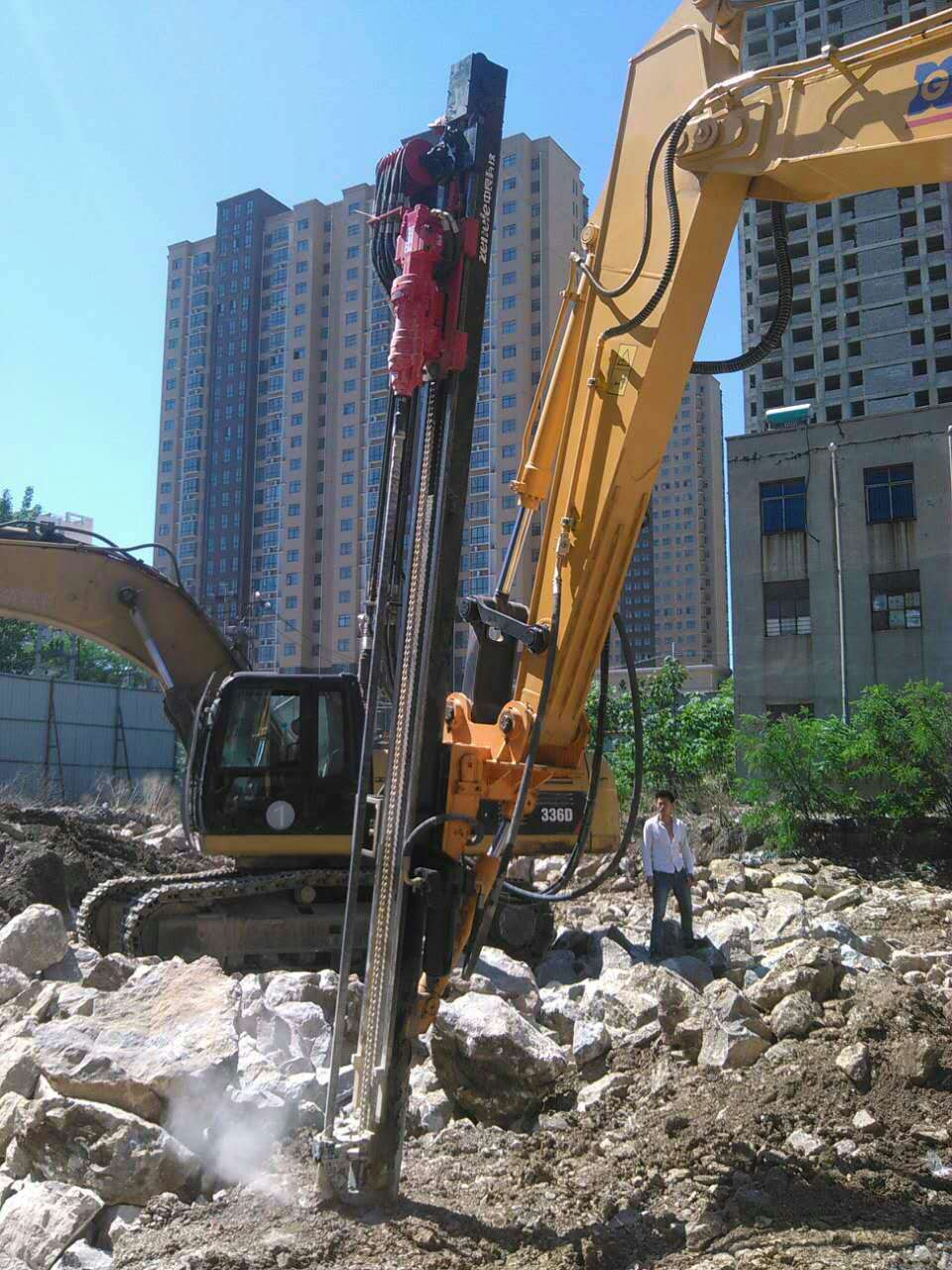 Hydraulic Piling System