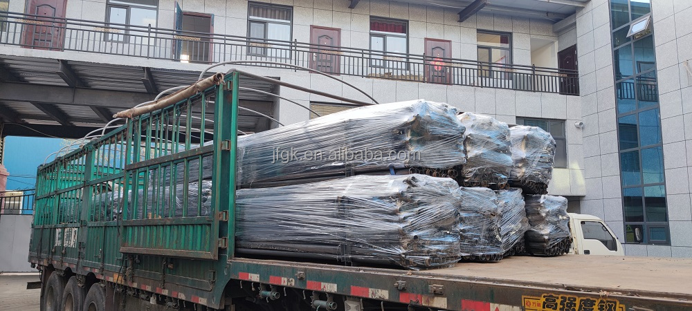 Shipping container loading 2