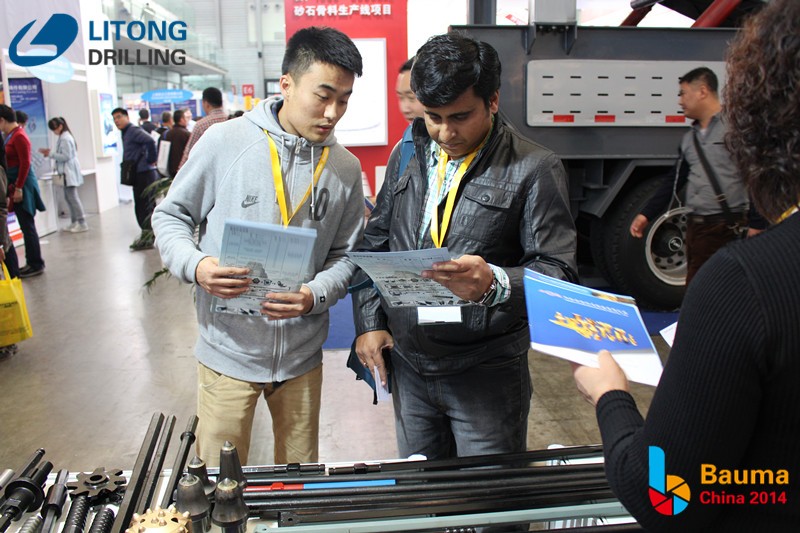 Customer Communication at Exhibition