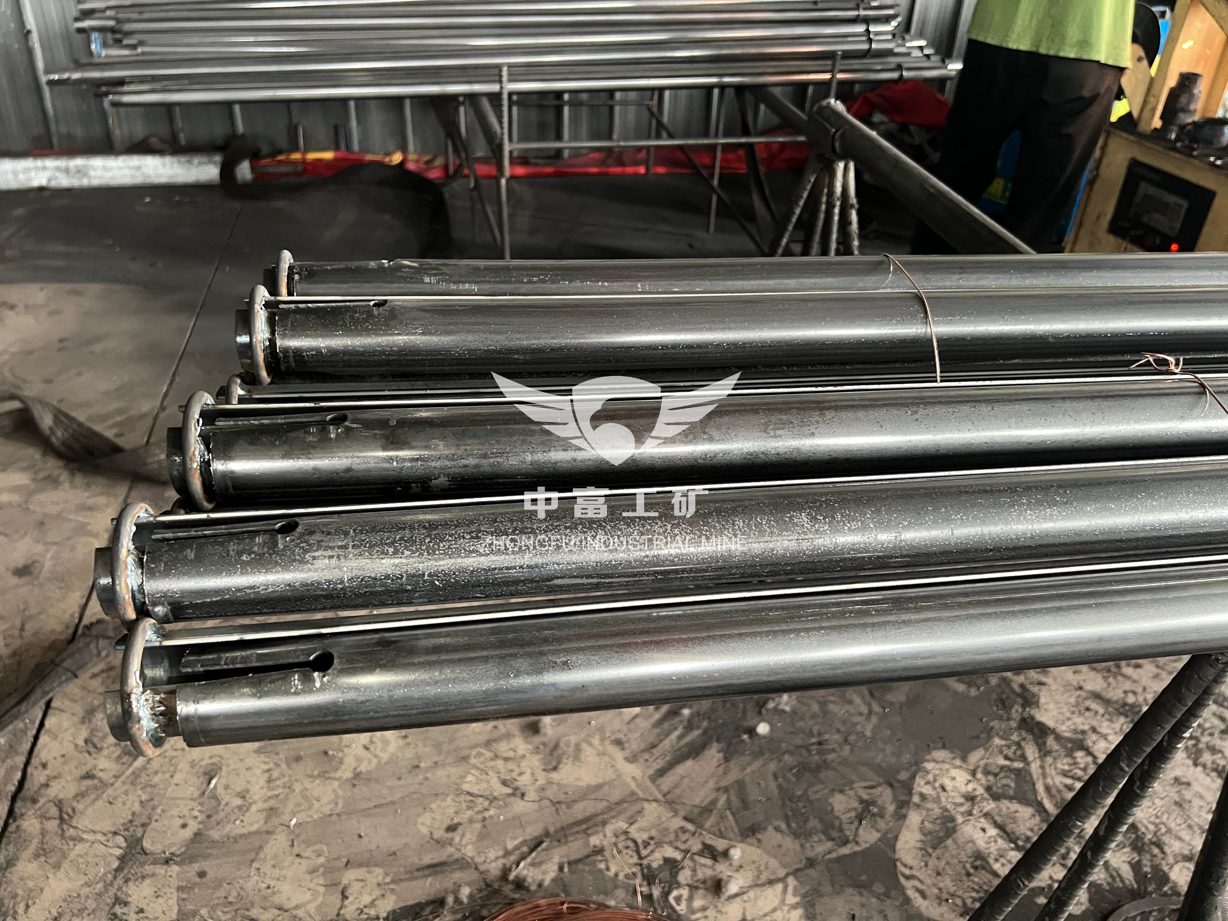 Galvanized Friction Split Set Stabilizer, Heavy-Duty Rock Bolt for Tunnel Support &amp; Underground Mine Stability