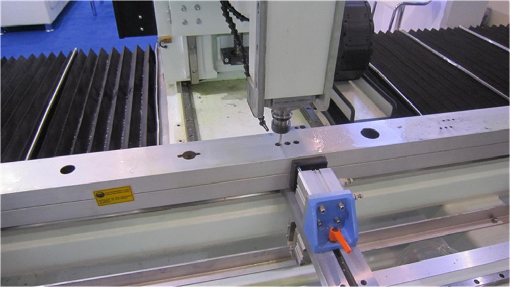 Aluminium Roof Bars Luggage Rack Roof Rails CNC Drilling Milling Machine