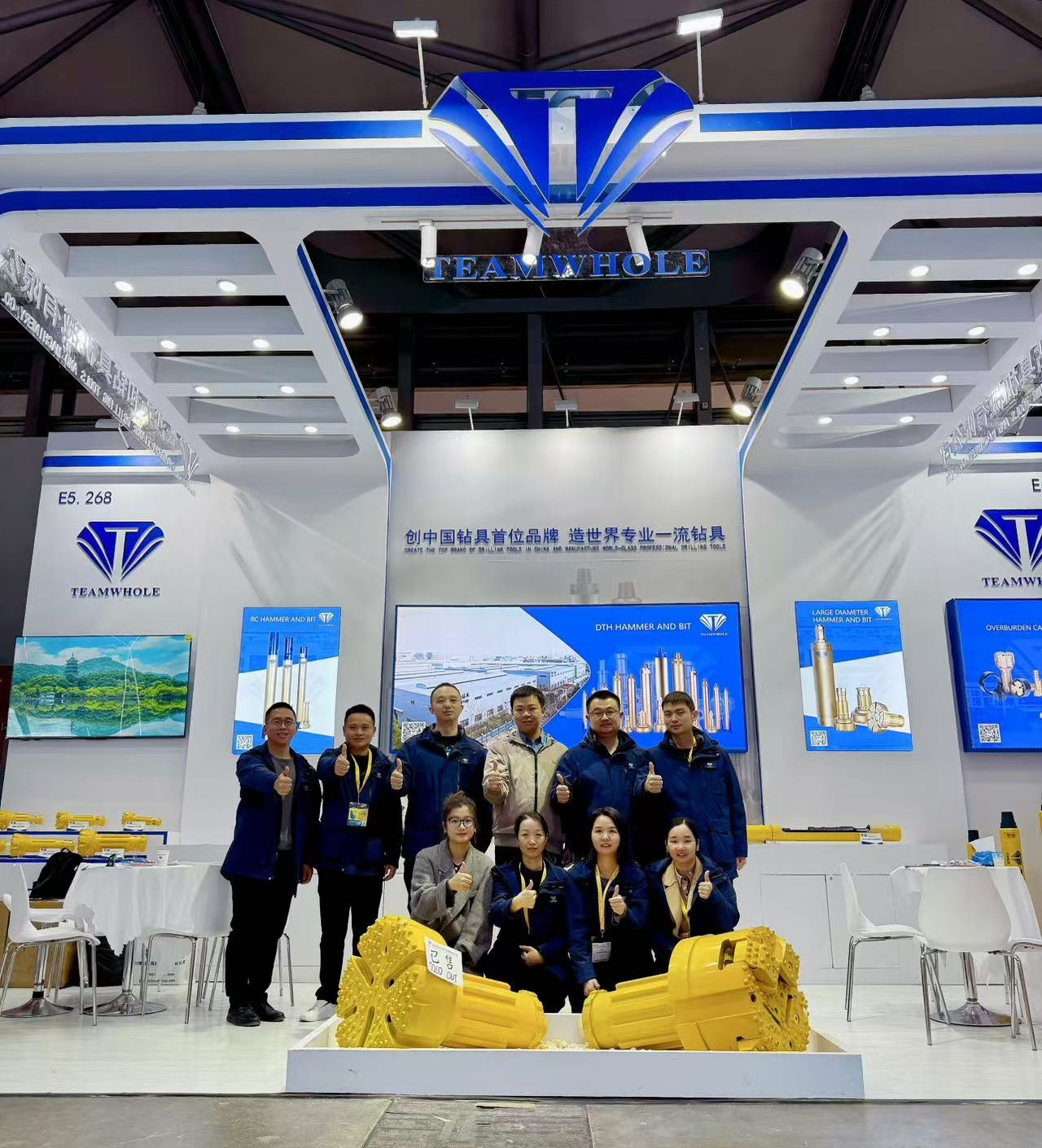 Exhibition View 6