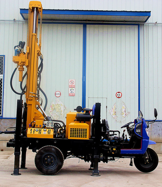 200m Low Price Air Penumatic Drilling Tricycle Mounted Water Well Drilling Rig