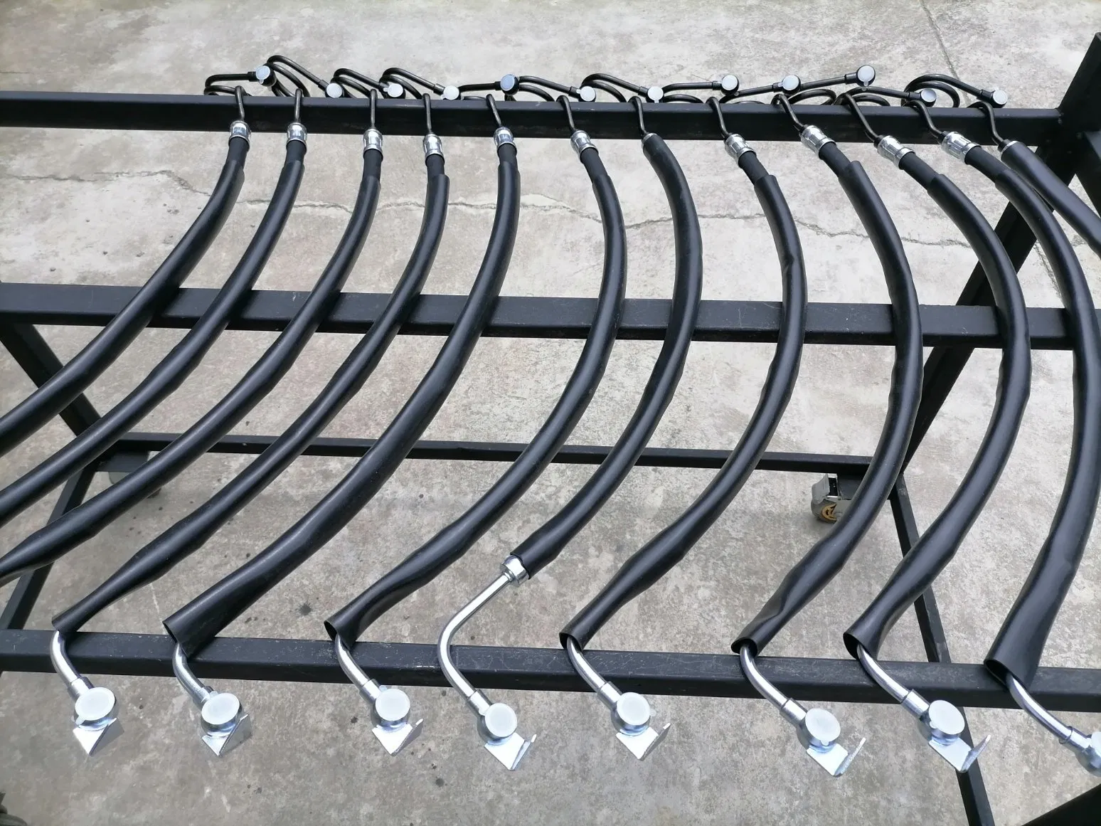 8-97389832-2, 8973898322 Power Steering Tank Return Hose for Isuzu Npr Suspension Parts