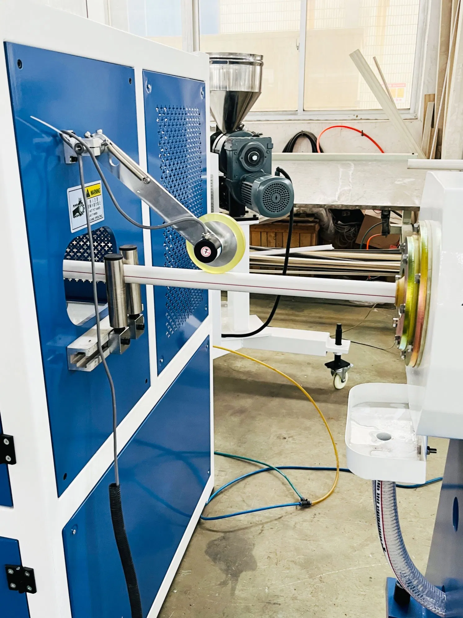 Single Screw Extruder PE HDPE LDPE Plastic Water Gas Oil Supply Pipe Tube PVC PPR Pipe Making Machine/ Extrusion Line