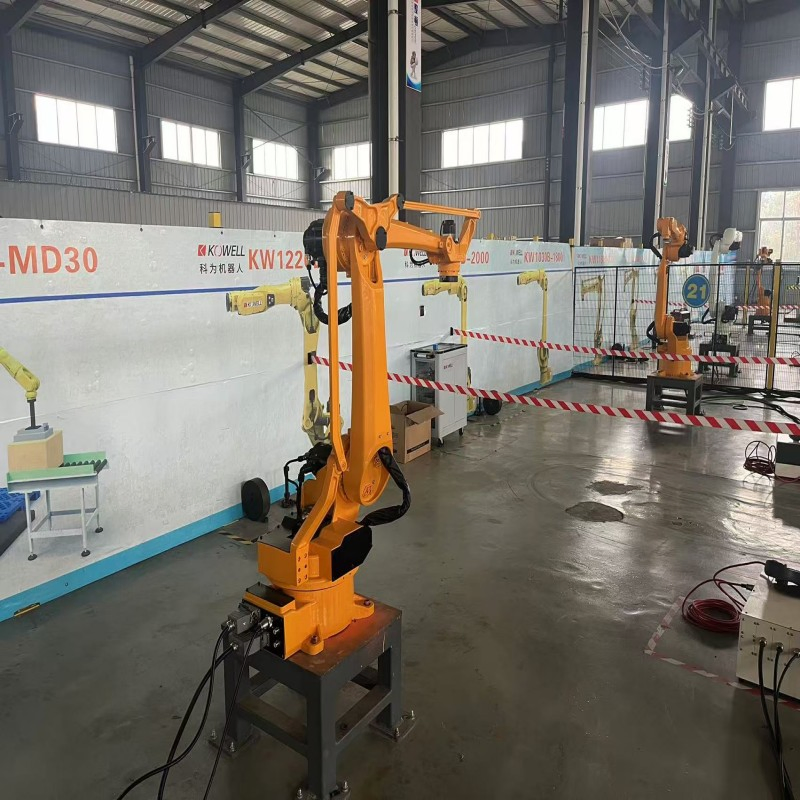 The Lightweight 4-Axis Palletizing Robot From Industrial Robot Companies