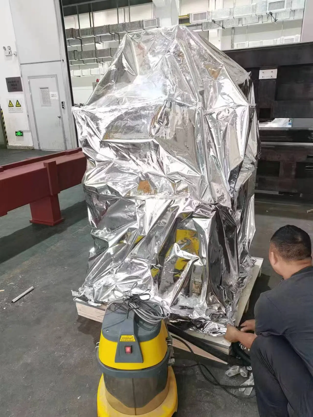 Smart Indoor Logistics Robots for Efficient Handling Solutions