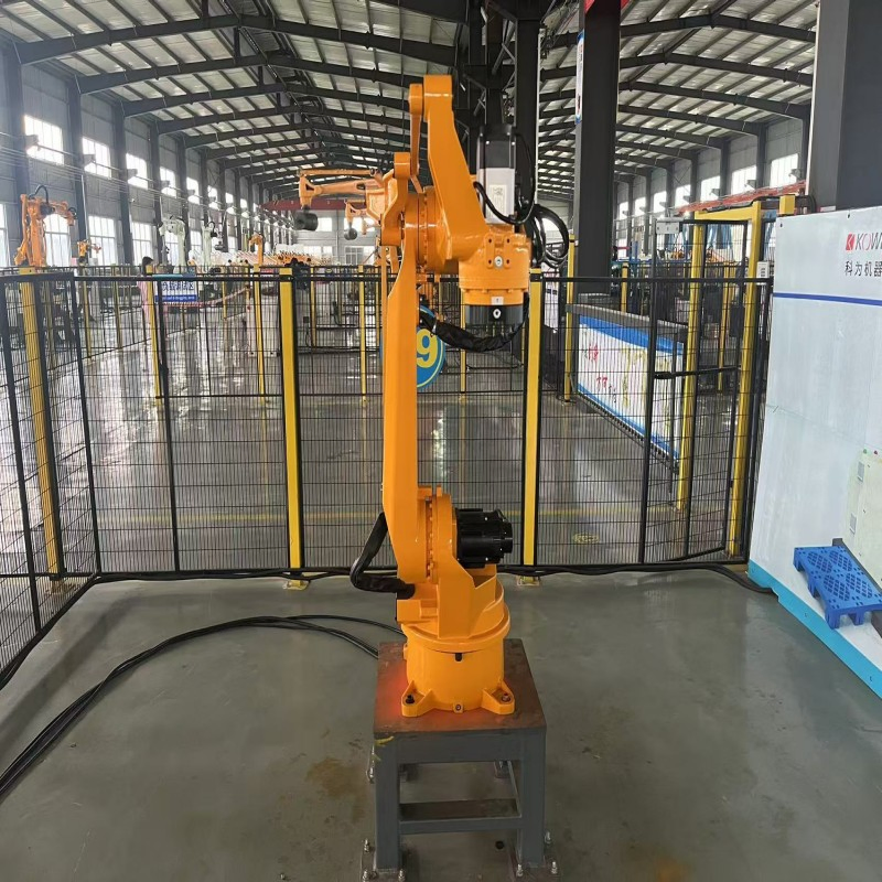The Lightweight 4-Axis Palletizing Robot From Industrial Robot Companies