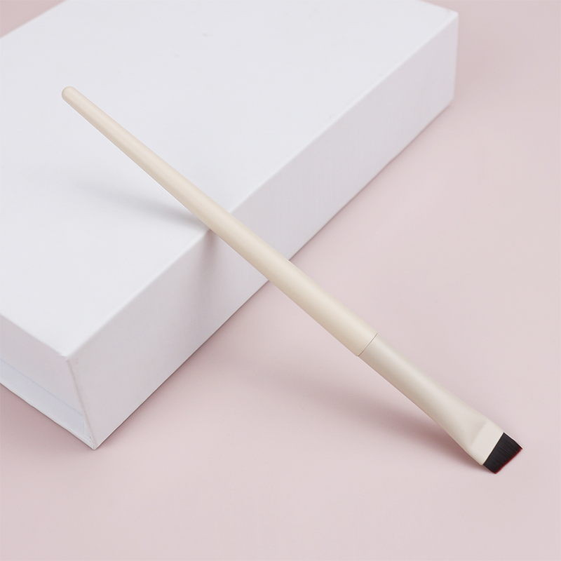 Eyebrow Brush Detail 10
