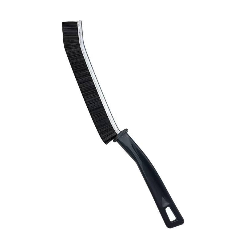Gap Cleaning Brush Showcase 2