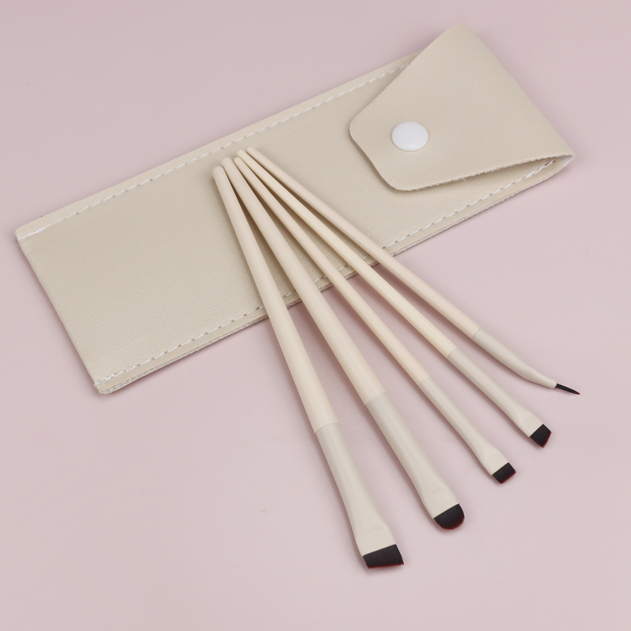 Premium Quality Ultra Thin Slanted Flat Fine Angled Beige Eyeliner Eyebrow Make up Brush Vegan Bristle Eye Liner Makeup Brush
