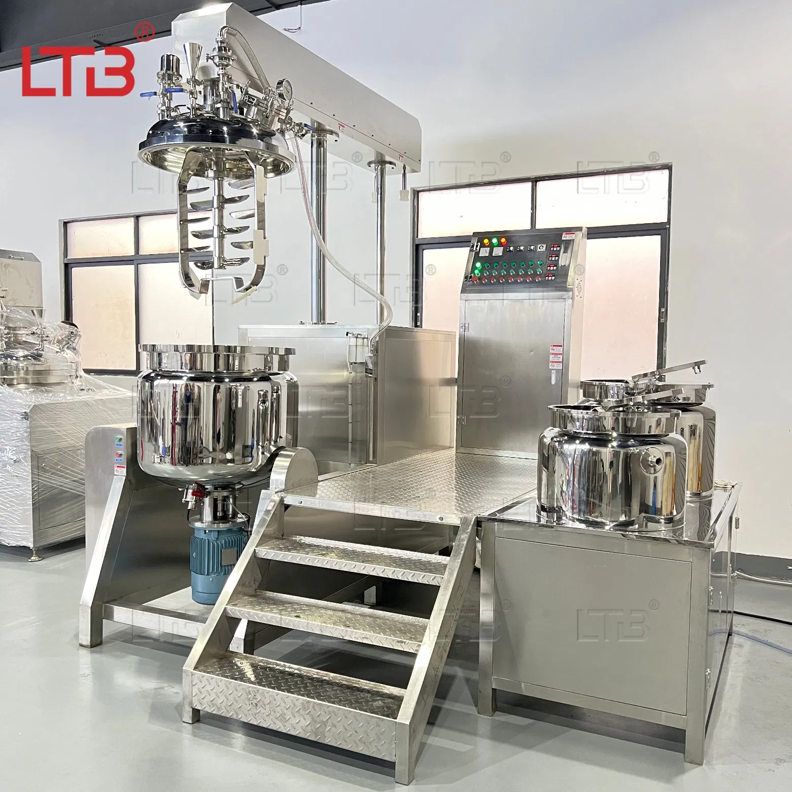 Hot Sale Vacuum Emulsifying Lubricant Oil Lotion Cream Cosmetic Toothpaste Vaseline Bending Reactor Cosmetic Ointment Manufacturing Machine