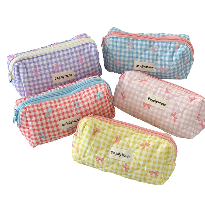 Manufacturer of New Large Capacity Soft Puffer Travel Toiletry Bags Nylon Quilted Makeup Cosmetic Pouch Bag for Women